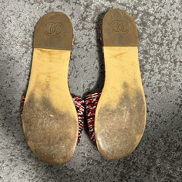 Chanel slides - Picture 2 of 2